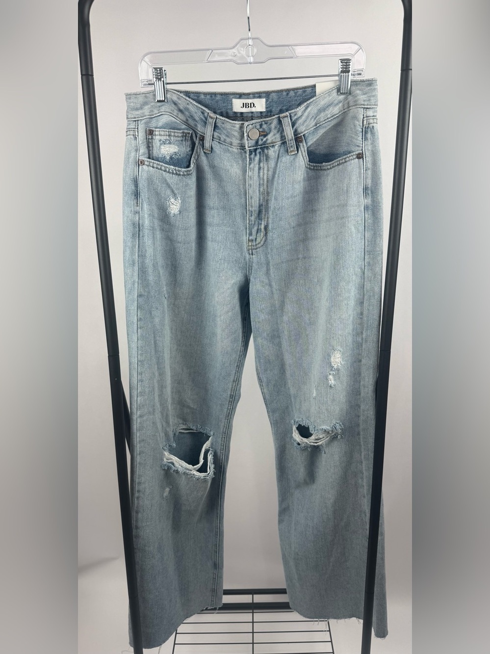 JBD Just Black Denim Distressed Relaxed Straight Leg Jeans Raw Hem Light NWT 31 - Picture 2 of 6